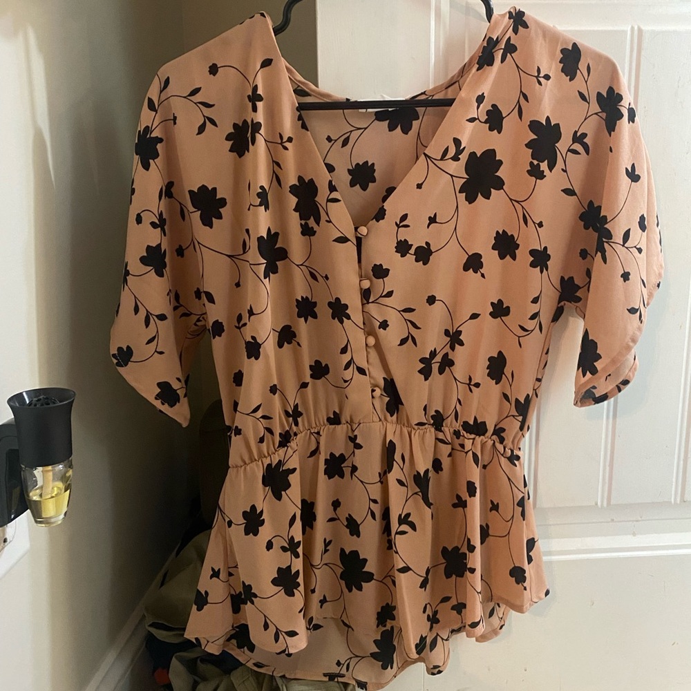 Pink floral flowy shirt